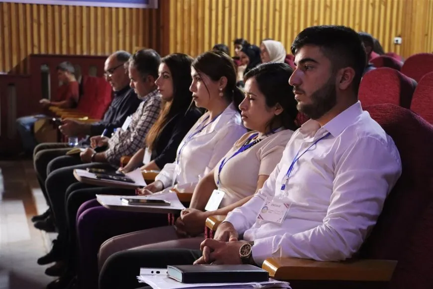 Konferansa Ekolojiyê di roja duyemîn de ye