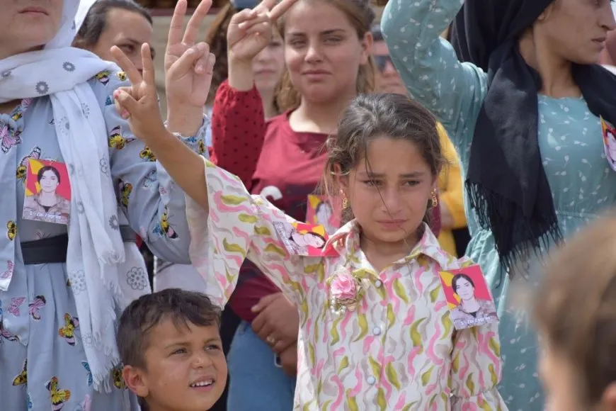 Gelê Kobanê sersaxî da malbata şehîd Zîn Zagros