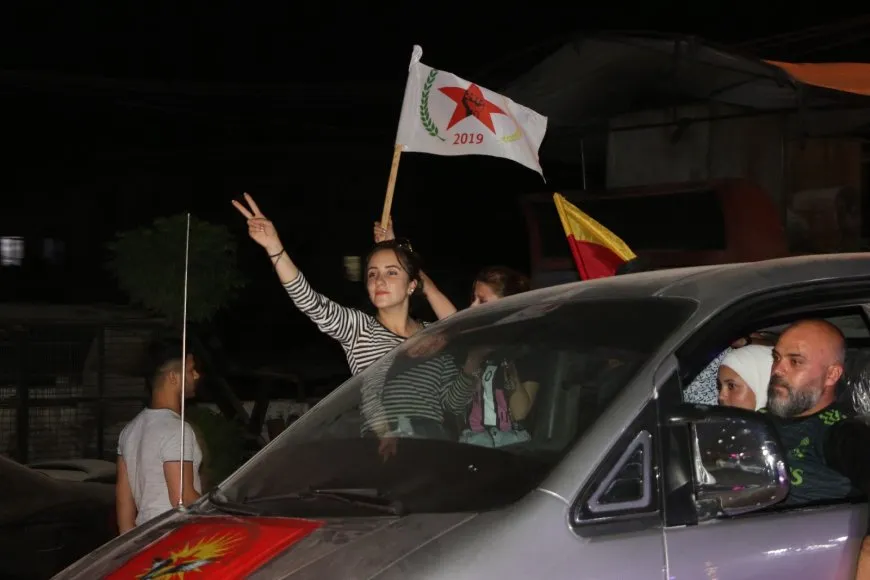 Li Helebê meşa ji bo piştgiriya gerîla