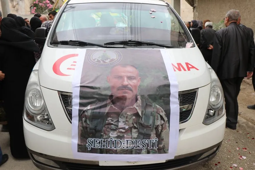 Di merasîma oxirkirina şehîd Deştî de soza tolhildanê hat dayîn