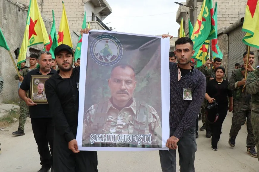 Di merasîma oxirkirina şehîd Deştî de soza tolhildanê hat dayîn