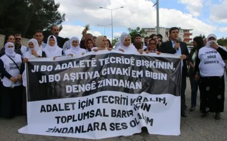 Li ber girtîgehan çalakiya 'Deng bide azadiyê'