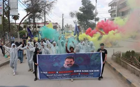 Li Qamişlo û Dirbêsiyê meşên girseyî