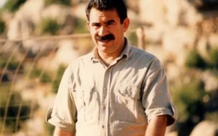 Li Spanyayê 81 akademisyen ji bo Rêber Ocalan bang kirin