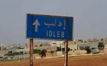 Li Idlibê 3 kes birîndar bûn