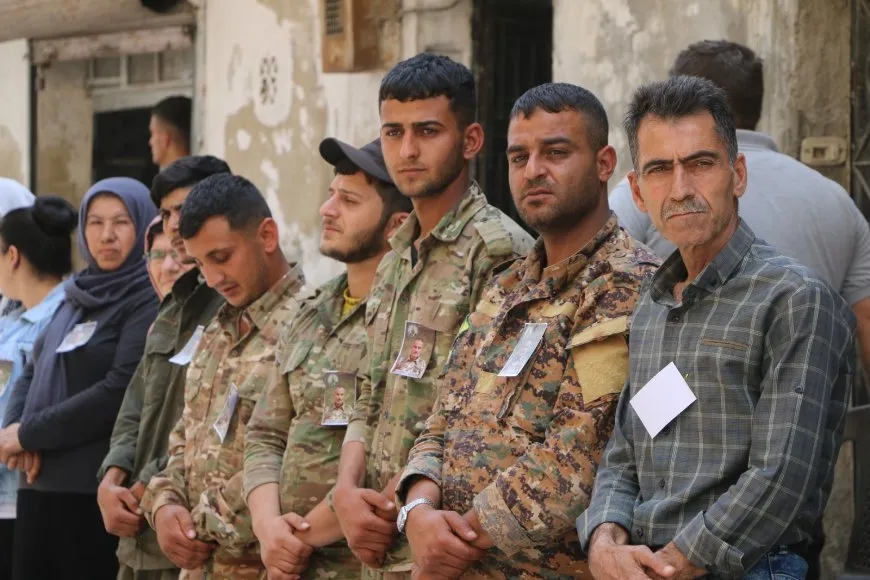 Sersaxî ji malbata şehîd Deştî re hat xwestin