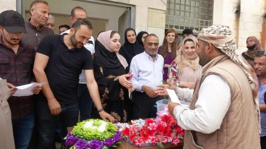 Bi boneya 1`ê Gulanê karkerên paqijiyê li Eyn Îsayê hatin xelatkirin