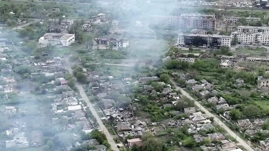 Rûsya bajarokek Ukraynayê kontrol kir