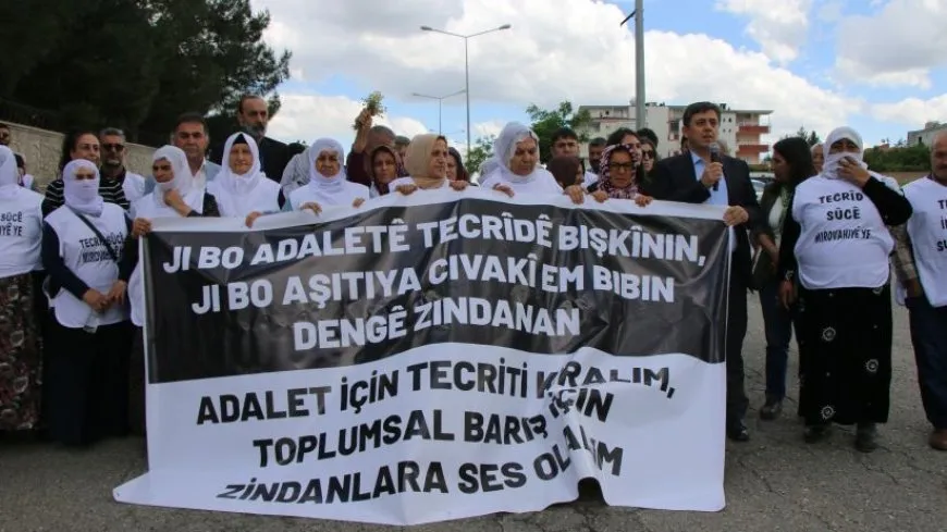 Li ber girtîgehan çalakiya 'Deng bide azadiyê'