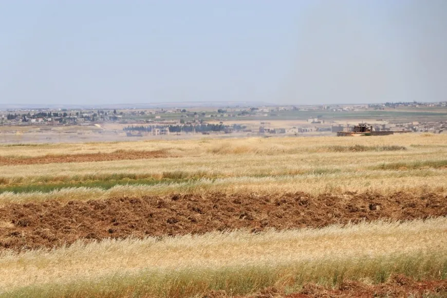 Ji ber topbarana dewleta Tirk zêviyeke çandiniyê şewitî