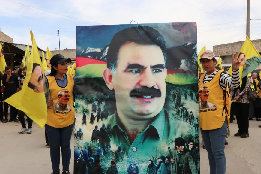 Li Til Rifetê li dijî tecrîdê meşiyan