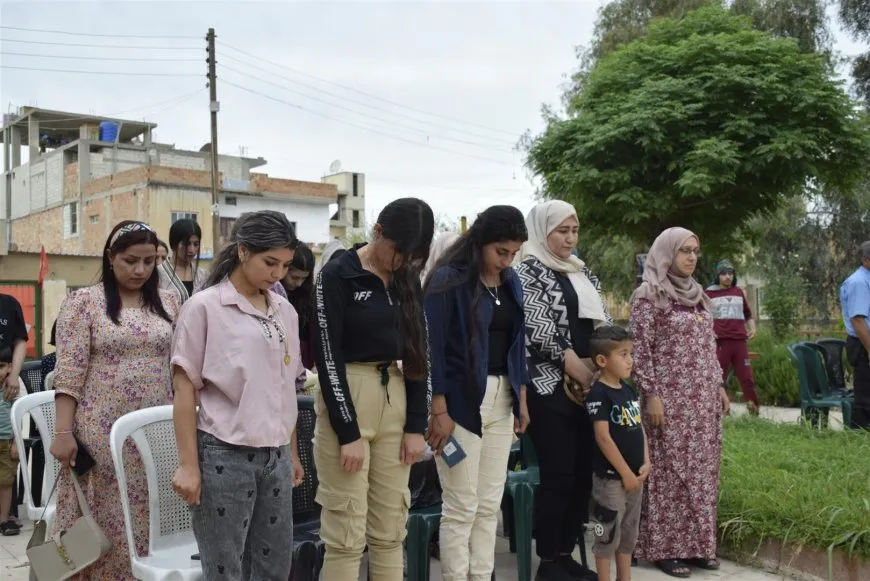 Wêne û pirtûkên Rêber Abdullah Ocalan li Dirbêsiyê hatin pêşandan