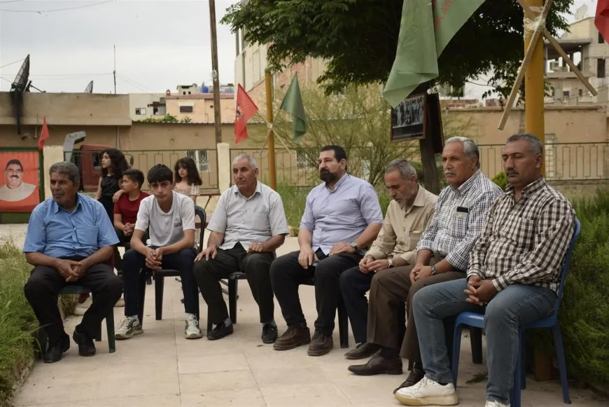 Wêne û pirtûkên Rêber Abdullah Ocalan li Dirbêsiyê hatin pêşandan