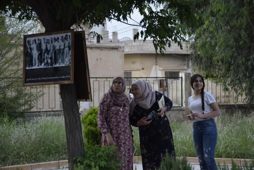 Wêne û pirtûkên Rêber Abdullah Ocalan li Dirbêsiyê hatin pêşandan