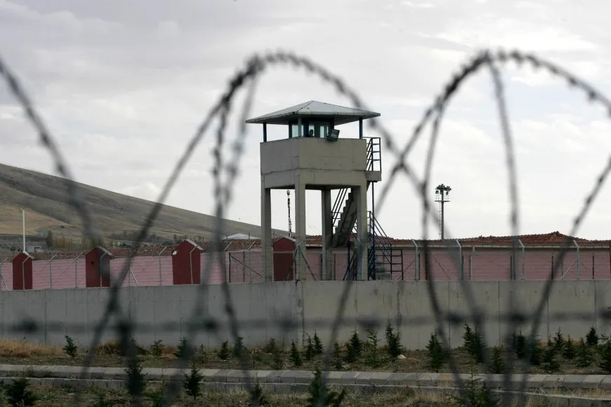 9 revandî veguhastin girtîgehên Tirkiyeyê 