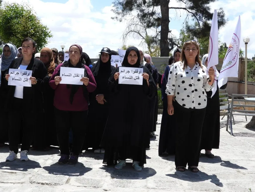 Meclisa Kombûna Jinan a Zenûbya qetilkirina jinan şermezar kir