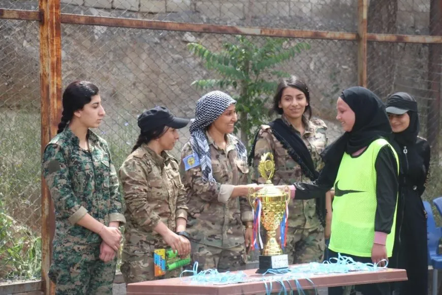 Turnuvaya futbolê ya şehîd Sara ya Minbicê bi dawî bû