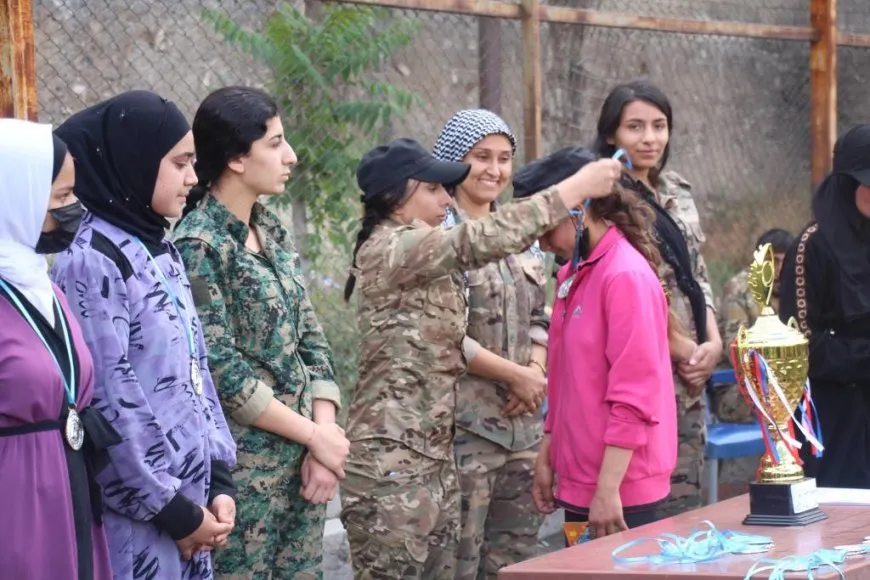 Turnuvaya futbolê ya şehîd Sara ya Minbicê bi dawî bû