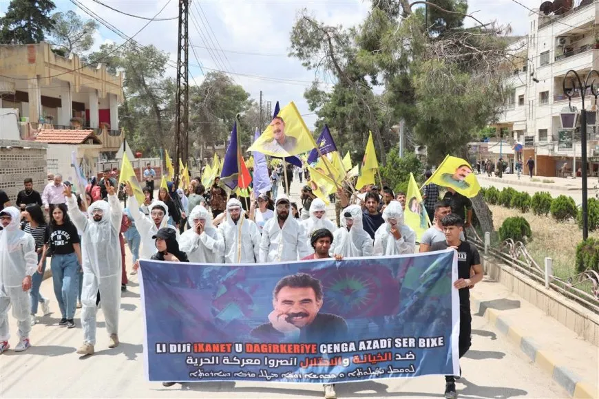 Li Qamişlo û Dirbêsiyê meşên girseyî