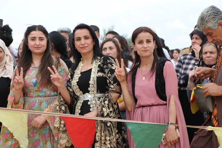 Li 3 navendan pîrozbahiyên Cejna Zimanê Kurdî