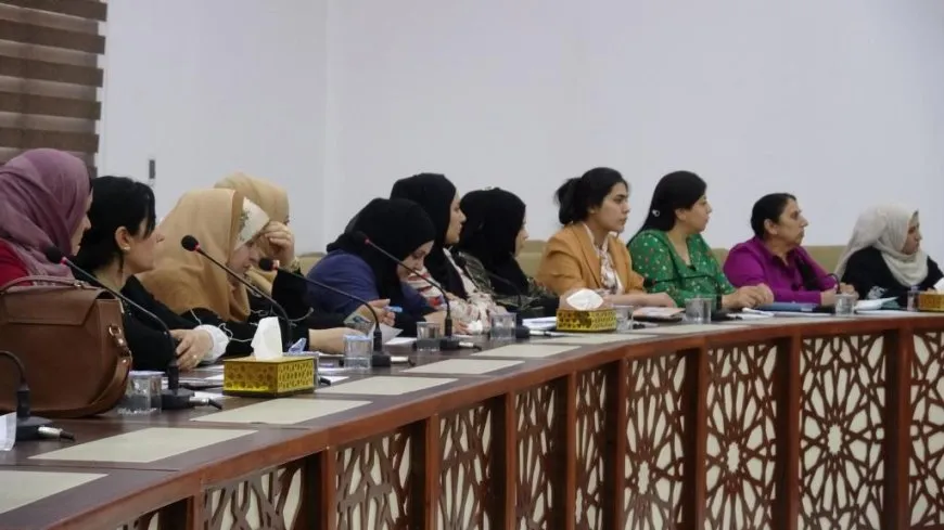 Li Reqa têkildarî rola rêxistinên jinan di guhartin û pêşxistinê de panel