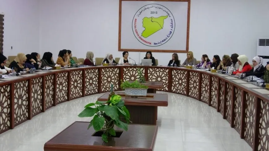 Li Reqa têkildarî rola rêxistinên jinan di guhartin û pêşxistinê de panel