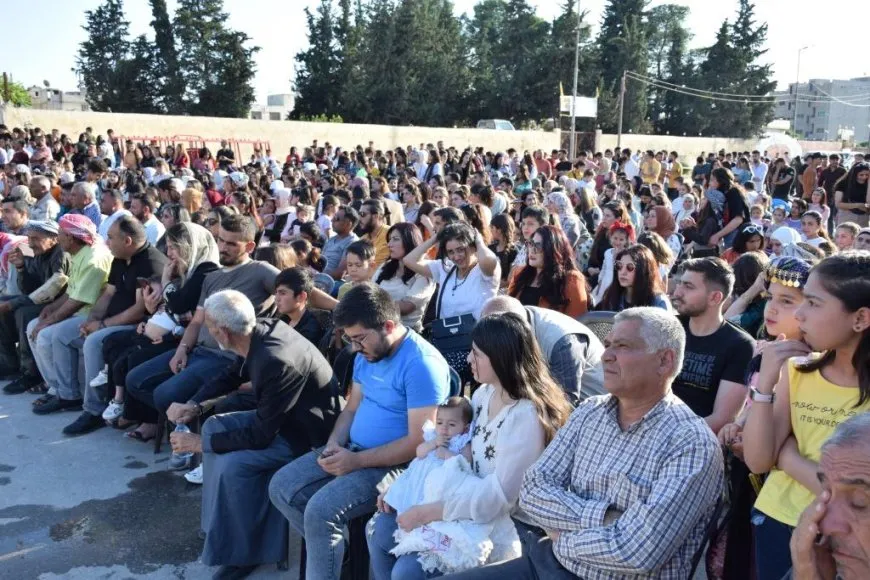 Roja Zimanê Kurdî li gelek bajaran hat pîrozkirin
