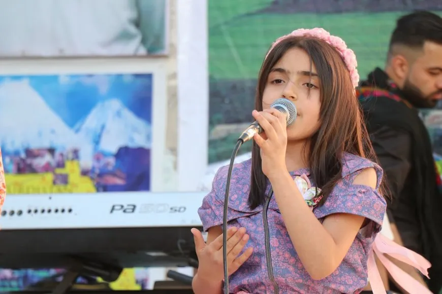 Roja Zimanê Kurdî li gelek bajaran hat pîrozkirin