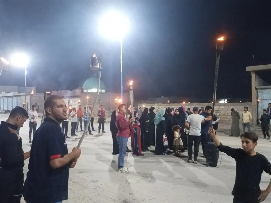 Li bajarokê Holê meş