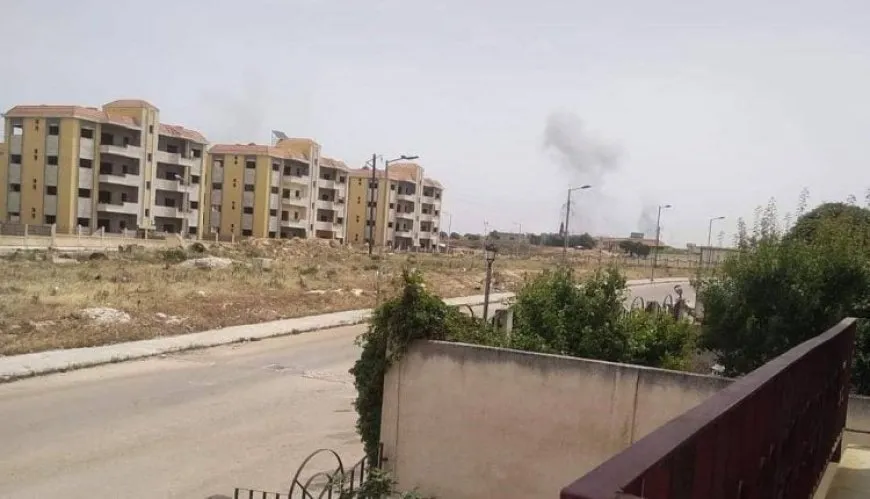 Îsraîlê gelek deverên Himsê bombebaran kirin