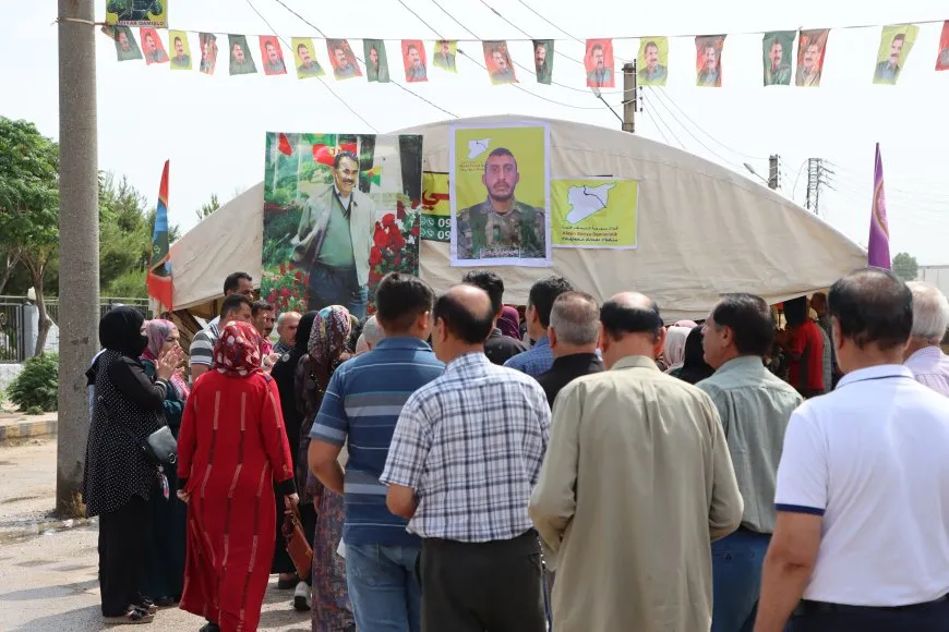 Şêniyên Qamişloyê sersaxî da malbata şehîd Mezlûm Qamişlî