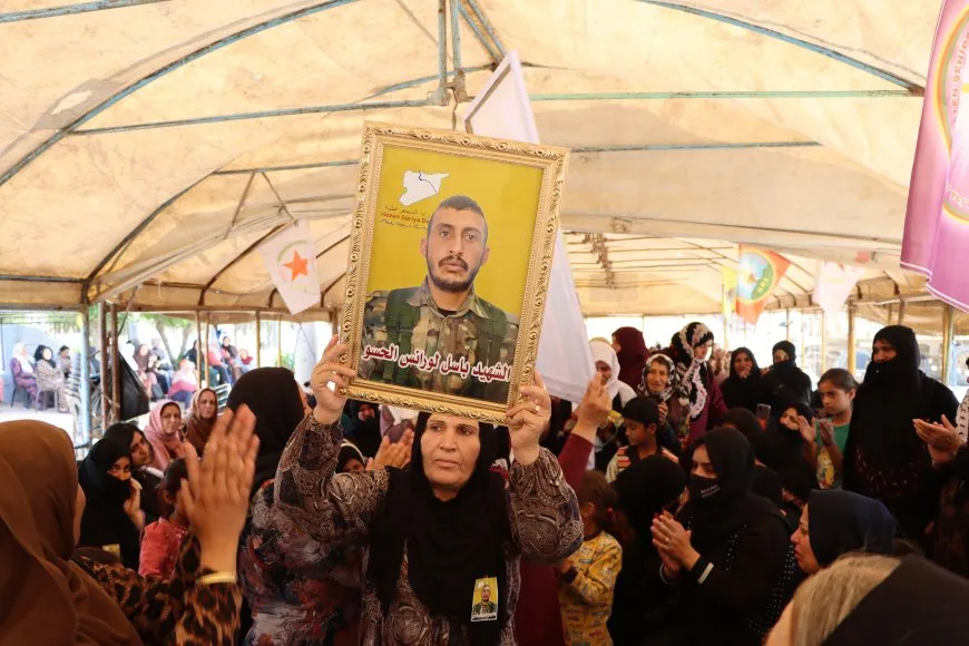 Şêniyên Qamişloyê sersaxî da malbata şehîd Mezlûm Qamişlî