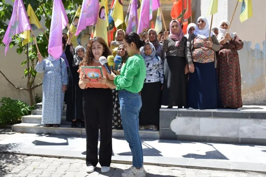 Malbatên şehîdan: Tu kes nikare me ji Rêbertî dûr bixe