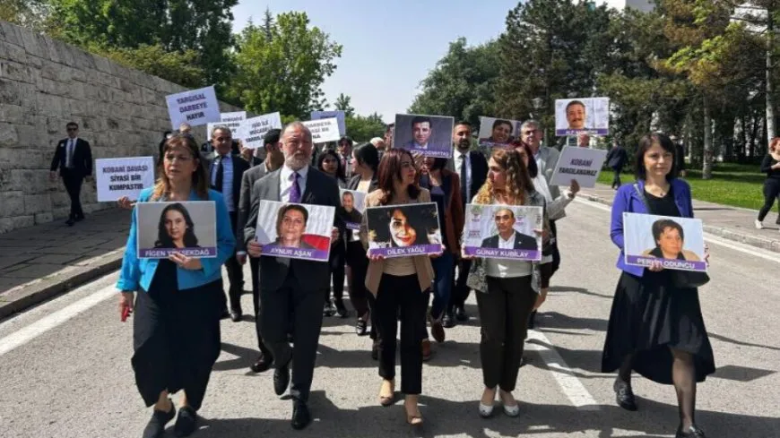 Parlamenterên DEM Partiyê heta Wezareta Dadê meşiyan