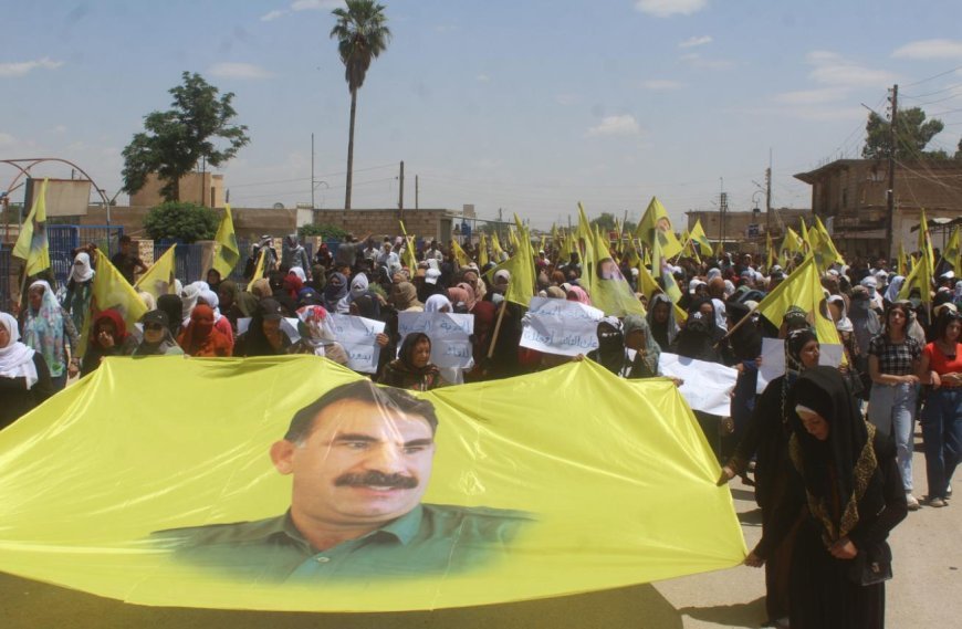 Bi sedan kes ji bo Rêber Abdullah Ocalan meşiyan