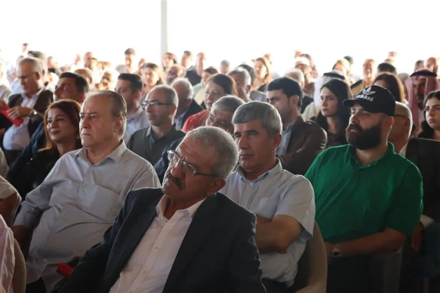 Di salvegera damezrandina 25ˊan a KNKˊê de: Bangên yekitî û daneheva mala Kurdî
