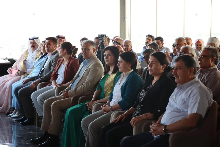 Di salvegera damezrandina 25ˊan a KNKˊê de: Bangên yekitî û daneheva mala Kurdî