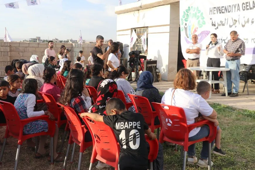 Tevî êrişên dewleta Tirk namzet bi gel re civiyan