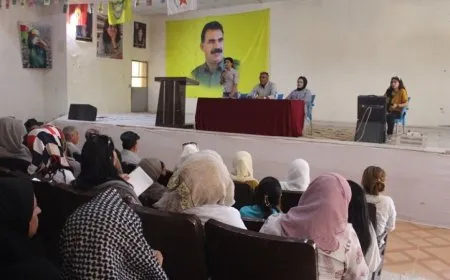 `Rêya yekane ya parastina destkeftiyan şerê gel ê şoreşgerî ye`