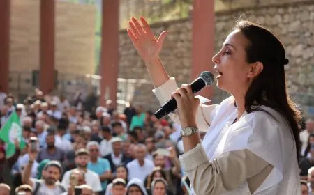 Tulay Hatîmogullari: Ev darbeyeke siyasî ye, em ê şaredariyên xwe biparêzin