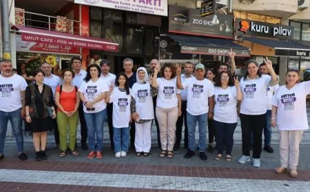 Meşvan Bi dirûşma 'Dê qeyûm biçin em ê bimînin' bi rê ketin