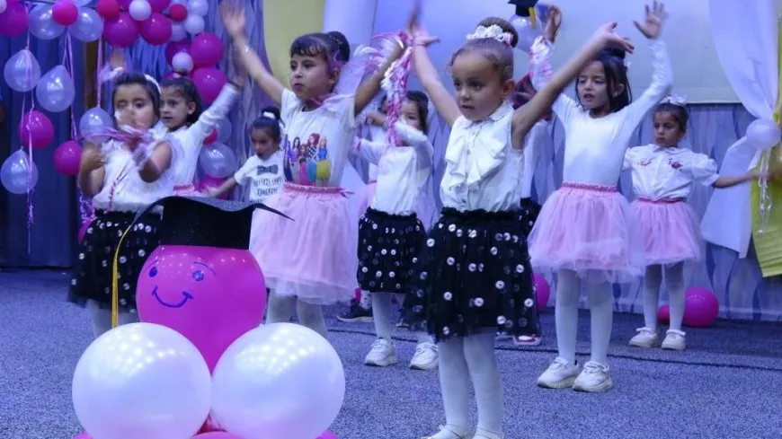 Li Reqayê şahiya xelatkirina zarokên pêşdibistanan