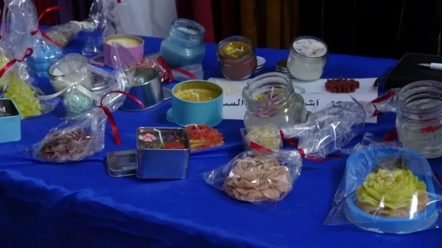 Li Reqayê pêşangeha berhemên jinên kampa Holê