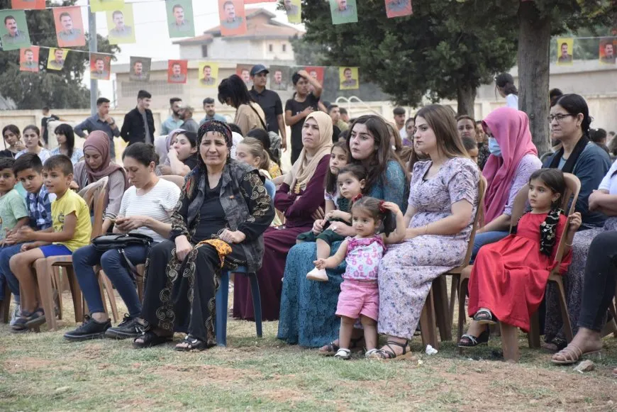Bi bernameyek hunerî daxwaza azadiya Rêber Abdullah Ocalan kirin