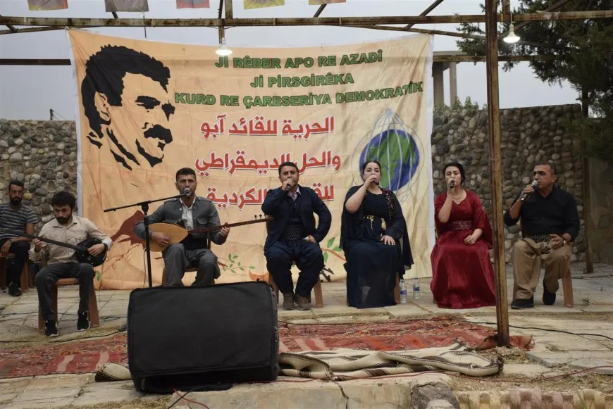 Bi bernameyek hunerî daxwaza azadiya Rêber Abdullah Ocalan kirin