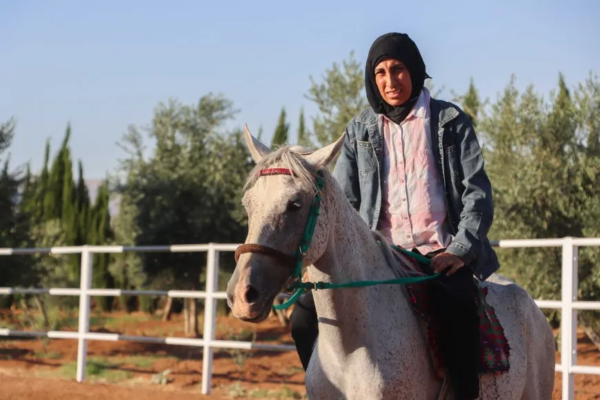 Siwara hespê Erebî 