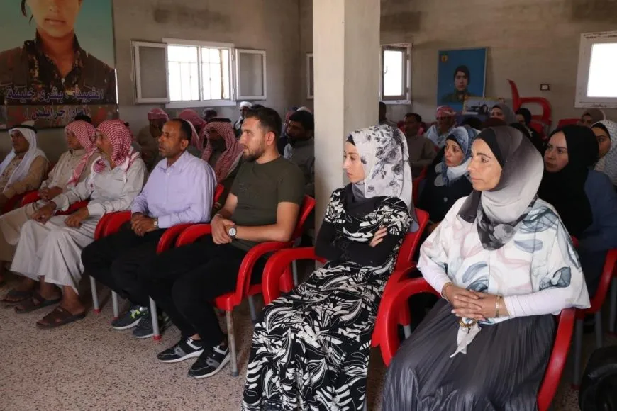Li Minbicê xeleka xwendina parêznameyên Rêber Abdullah Ocalan