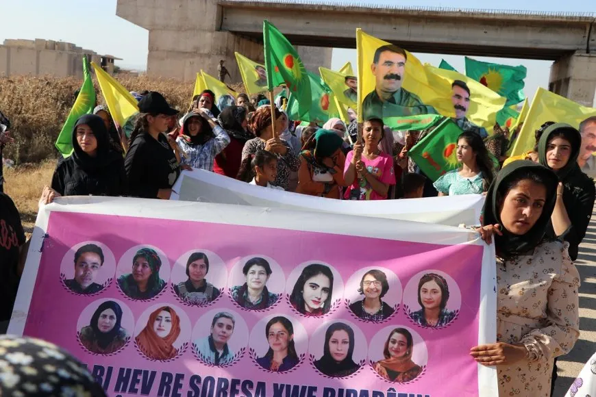 Bi daxuyanî û meşê tecrîda li ser Rêber Abdullah Ocalan hat şermezarkirin