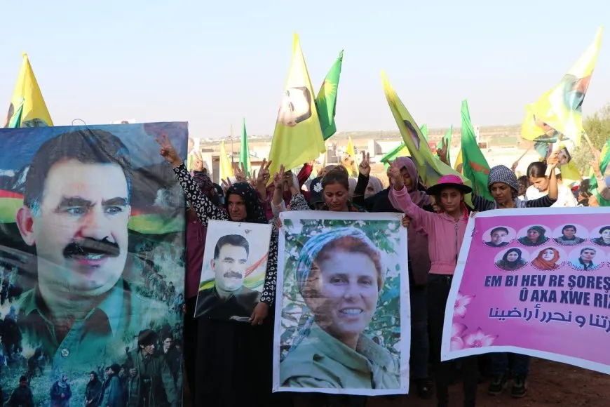 Bi daxuyanî û meşê tecrîda li ser Rêber Abdullah Ocalan hat şermezarkirin