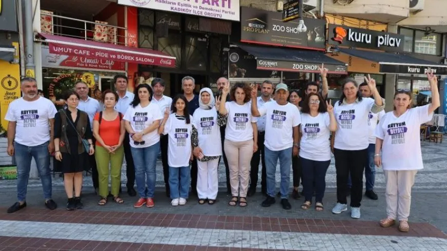 Meşvan Bi dirûşma 'Dê qeyûm biçin em ê bimînin' bi rê ketin